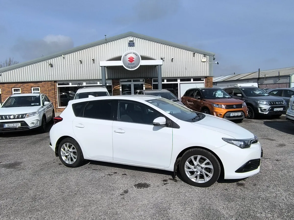 171 Toyota Auris 1.2 icon - Image 1