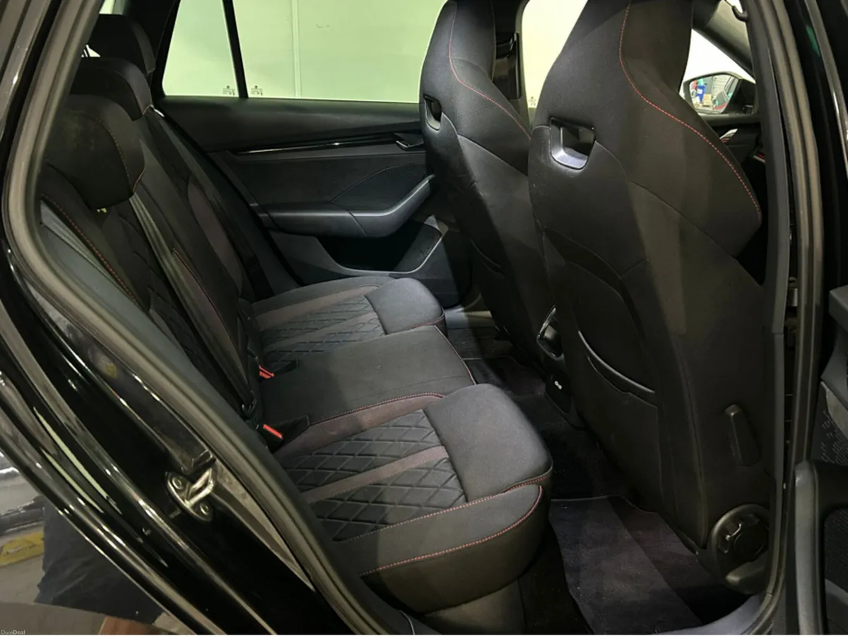 Skoda Octavia VRS TSI IV S-A DSG 252BHP Hybrid - Image 4