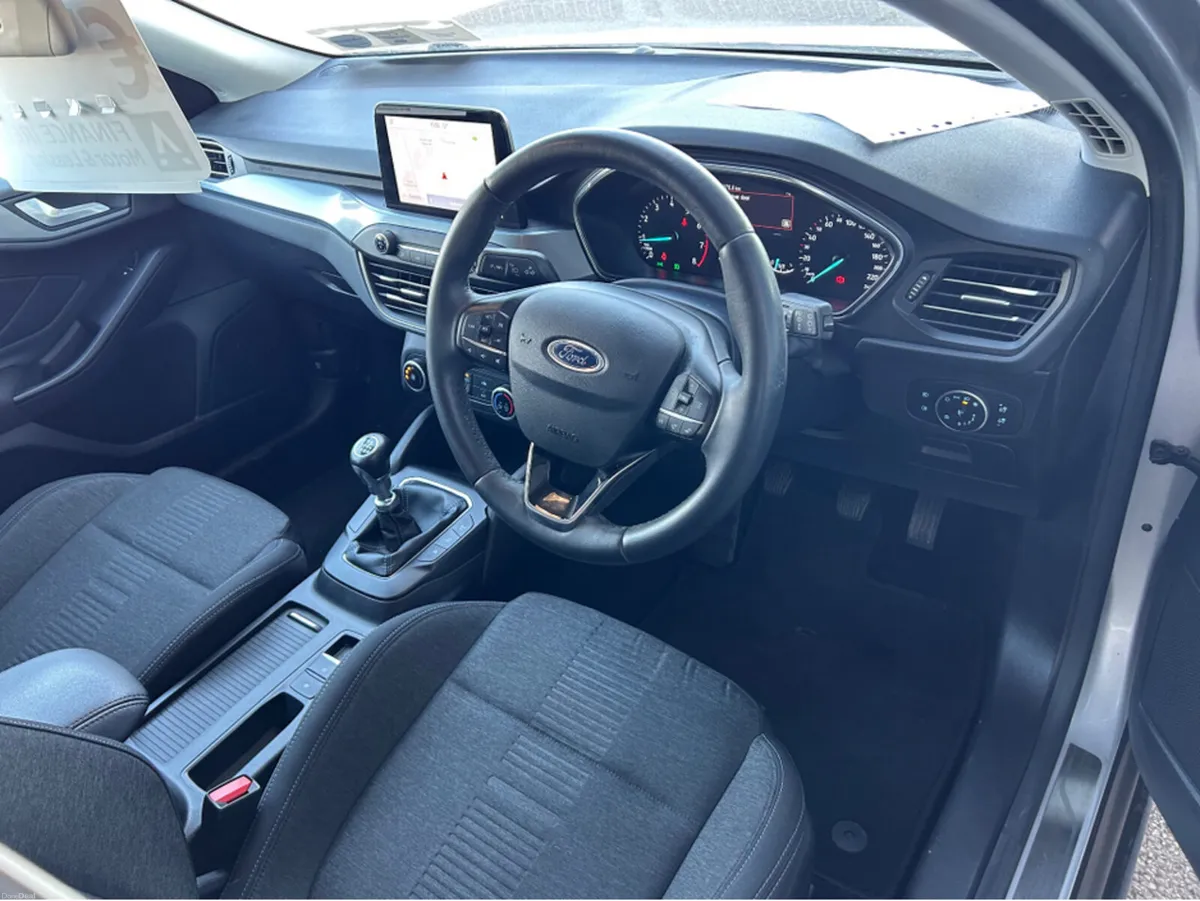 Ford Focus 1.0T 125 5DR - Image 5