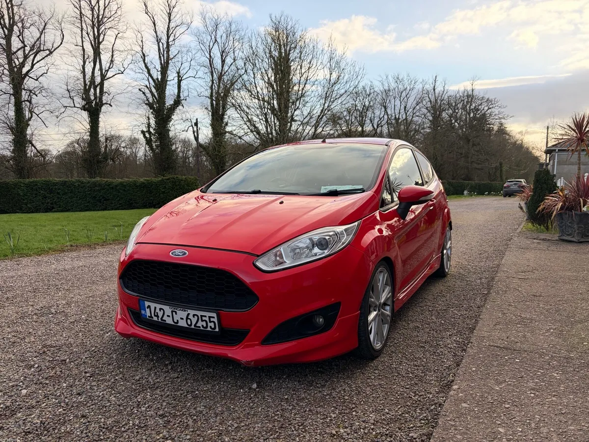 Ford Fiesta Zetec S – 1.0 Petrol (125hp) – Low KM - Image 4