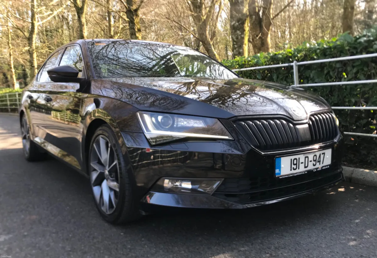 Skoda Superb 2.0 TDI 150bhp DSG SportLine Auto - Image 3