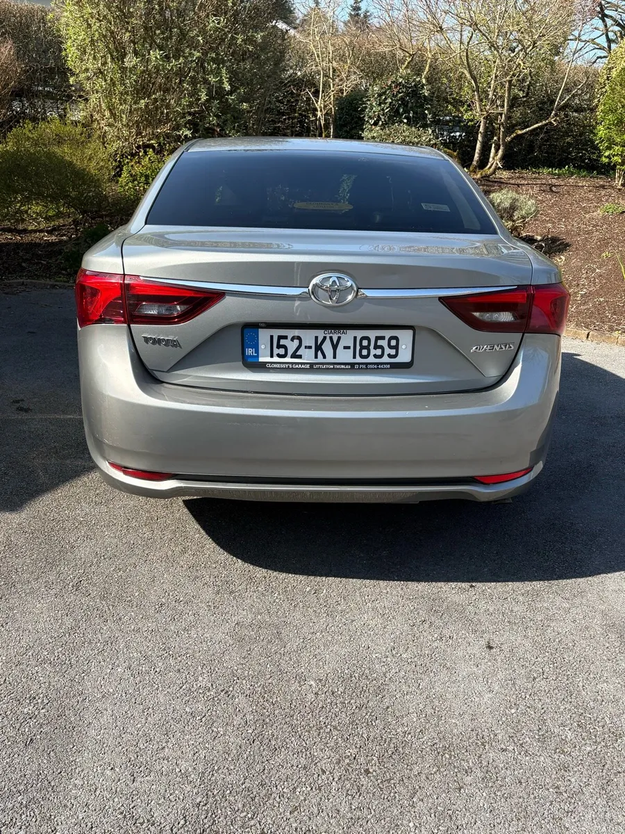 2015 Toyota Avensis 2.0 D4D - Image 2