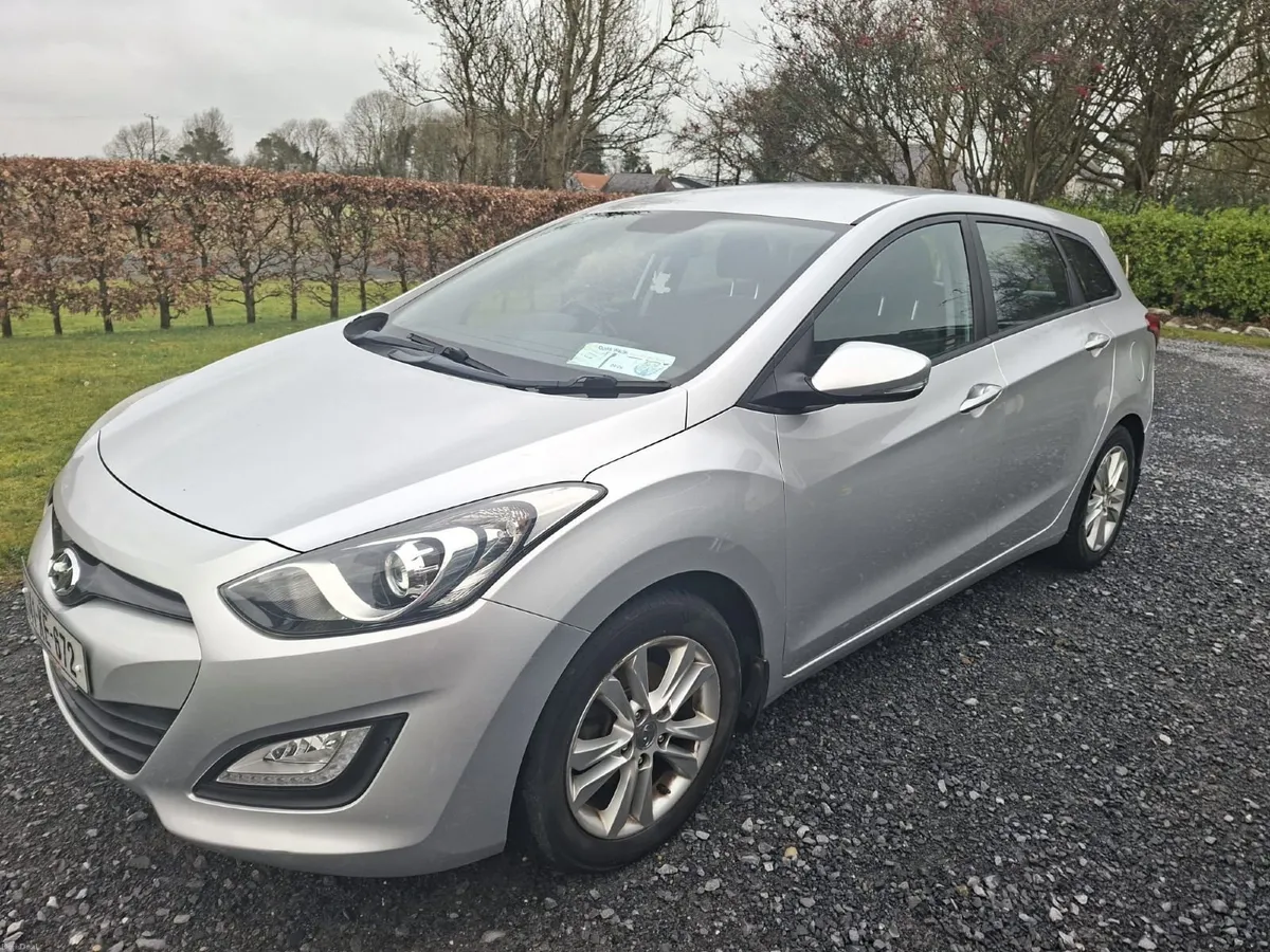 Hyundai i30 - 2014 - Silver - Estate - 1.6L - Image 1