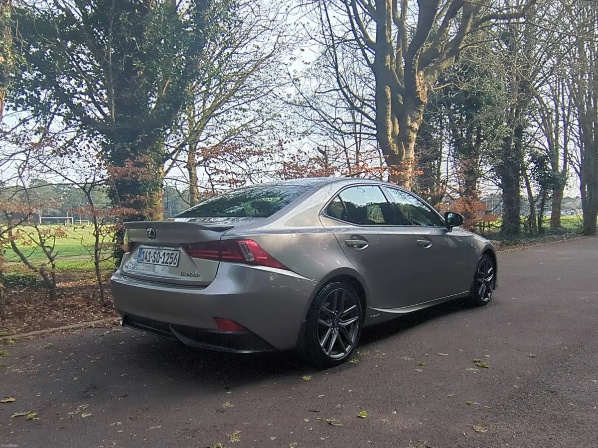2014 Lexus IS300H F sport * NEW NCT* low kms - Image 4