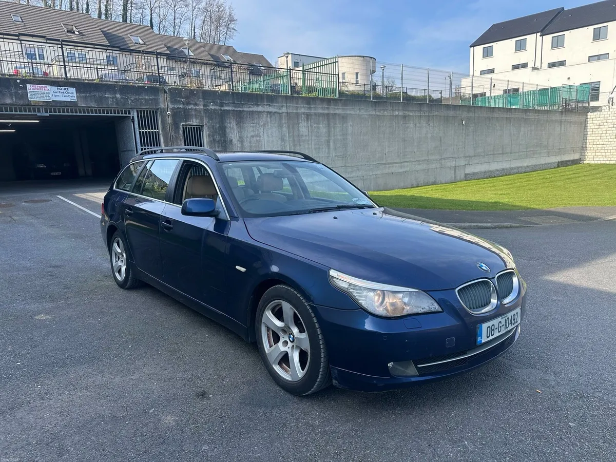 BMW 520D TOURING 6 SPEED MANUAL - Image 1