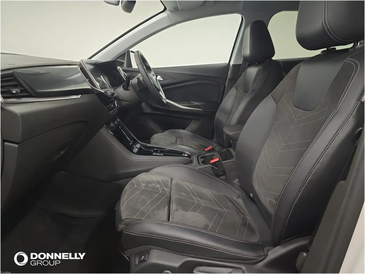 Vauxhall Grandland Diesel Hatchback Ultimate - Image 4