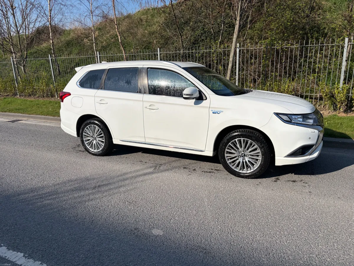 Mitsubishi Outlander 2020 LOW  LOW MILES - Image 2