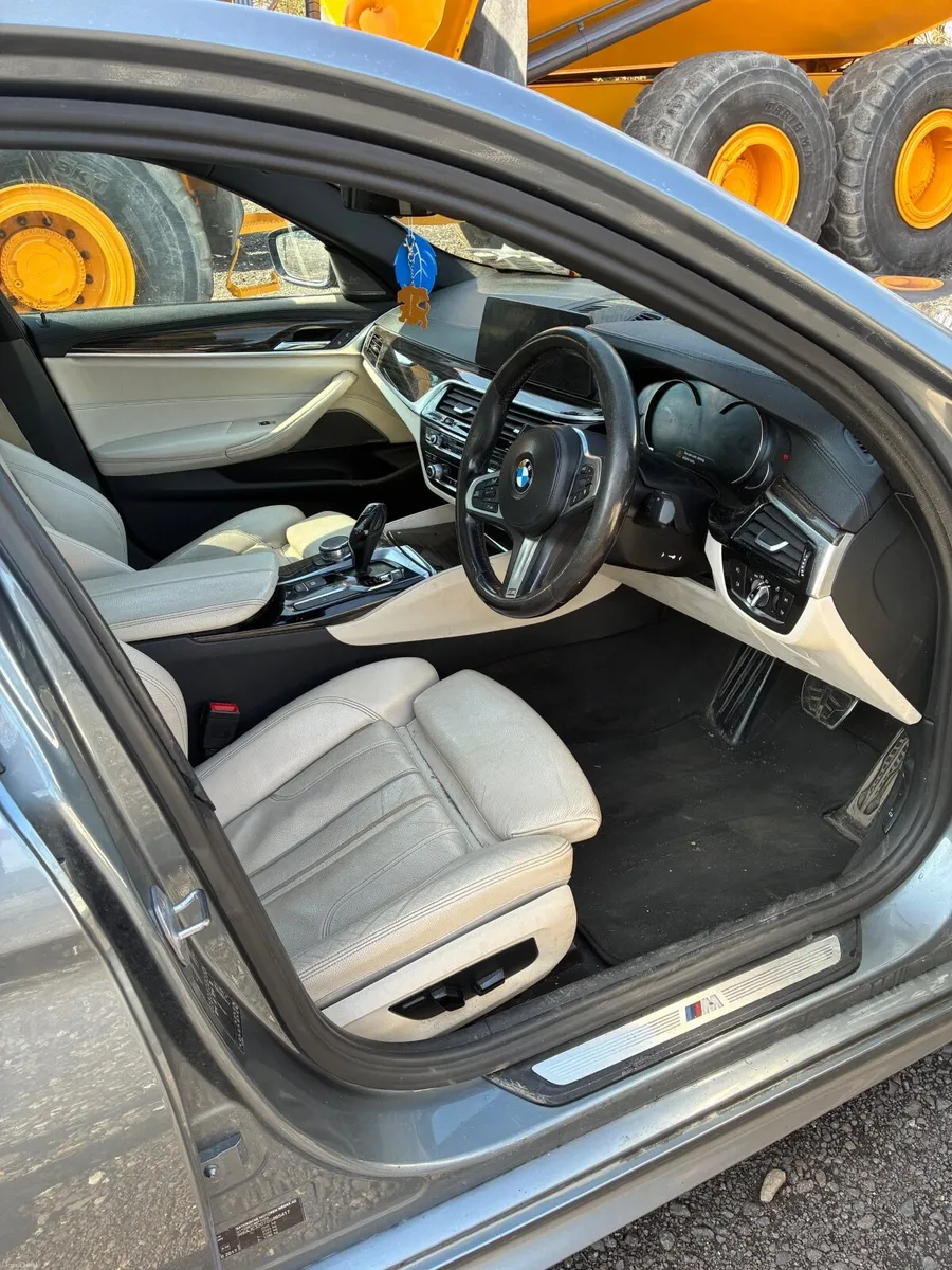BMW 5-Series 2017 - Image 4