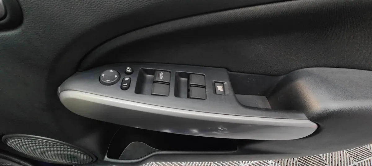 2013 Mazda Demio 1.3 Petrol Automatic - Image 6