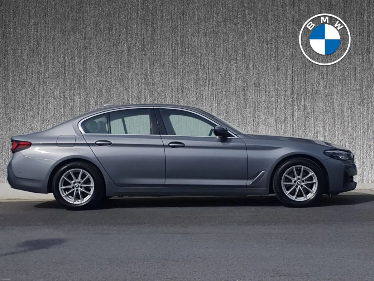 BMW 5-Series 520d SE - Image 3