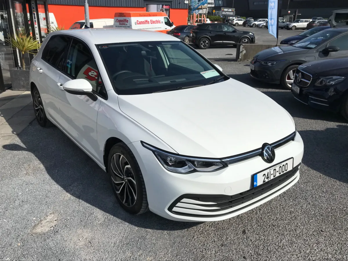 2024 VW GOLF 2.0 L TURBO DIESEL AUTO - Image 4