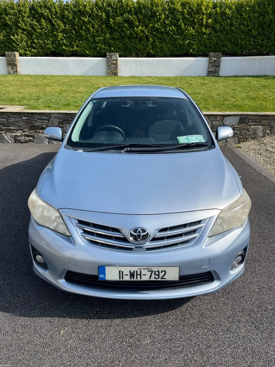 Toyota Corolla 2011 - Image 2
