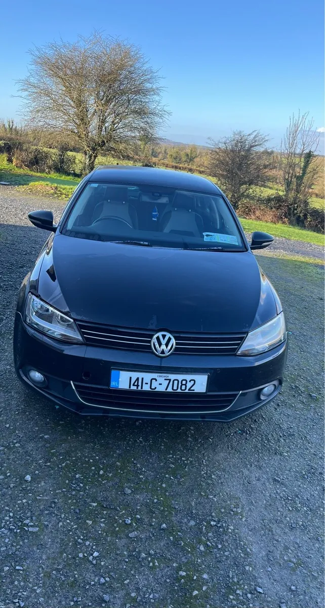 Volkswagen Jetta 1.6 Diesel 2014 - Image 1