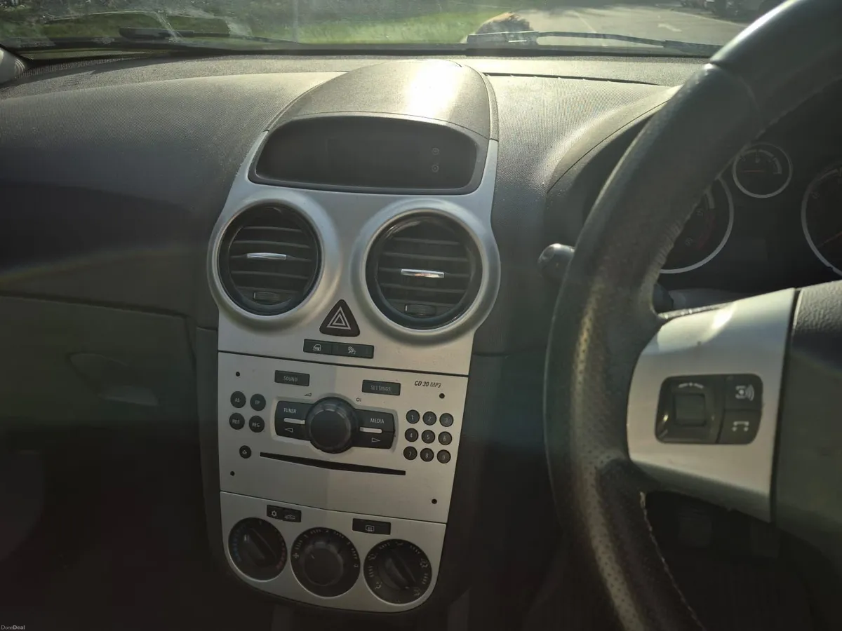 Vauxhall Corsa 2013 - Image 2