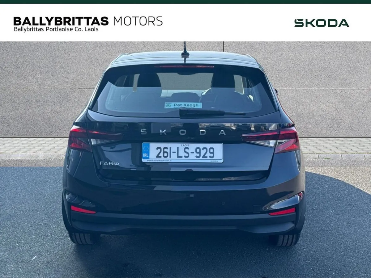 Skoda Fabia ESSENCE 1.0MPI 80HP - Image 4
