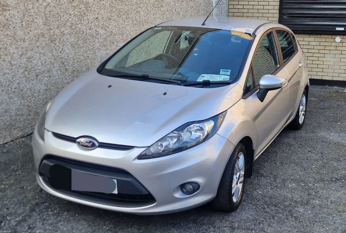 Ford Fiesta 2010 - Image 1