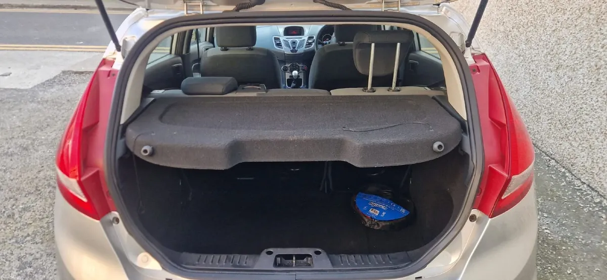 Ford Fiesta 2010 - Image 3