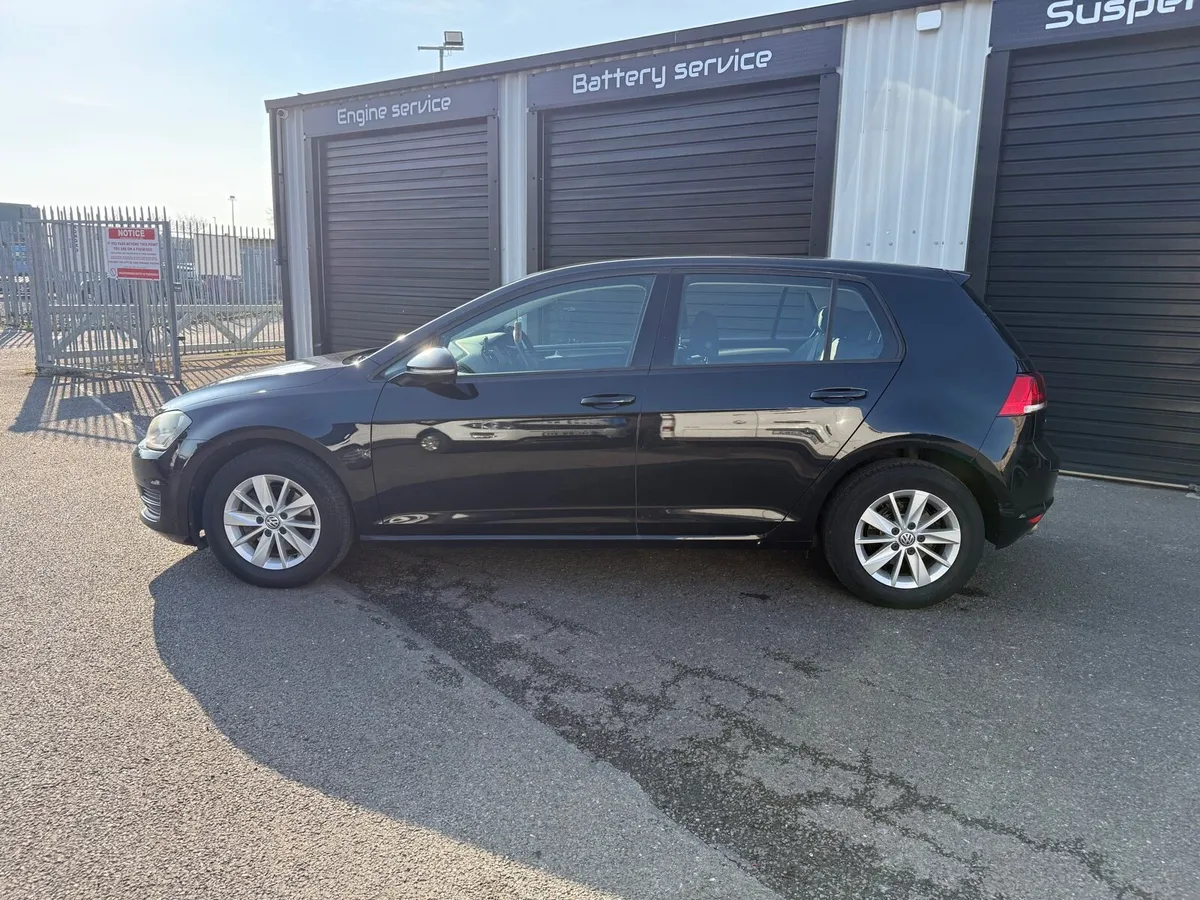 VW GOLF 1.2 Auto - LOW KMs - Image 3