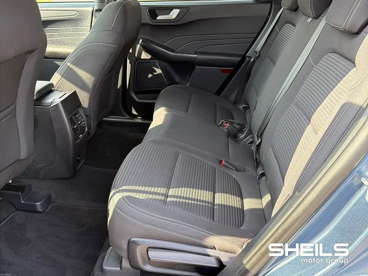 Ford Kuga Automatic 2.5 Plug-in Hybrid Titanium - Image 5