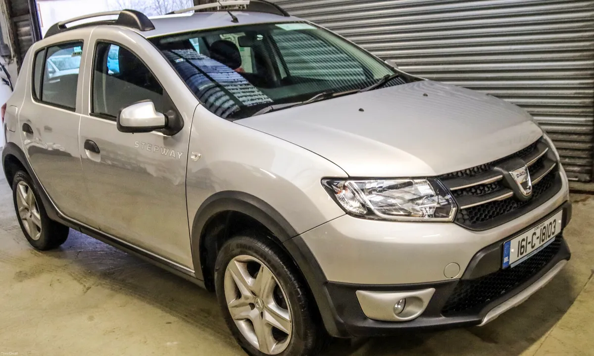 2016 Dacia Sandero Stepway .9 Petrol - Image 3