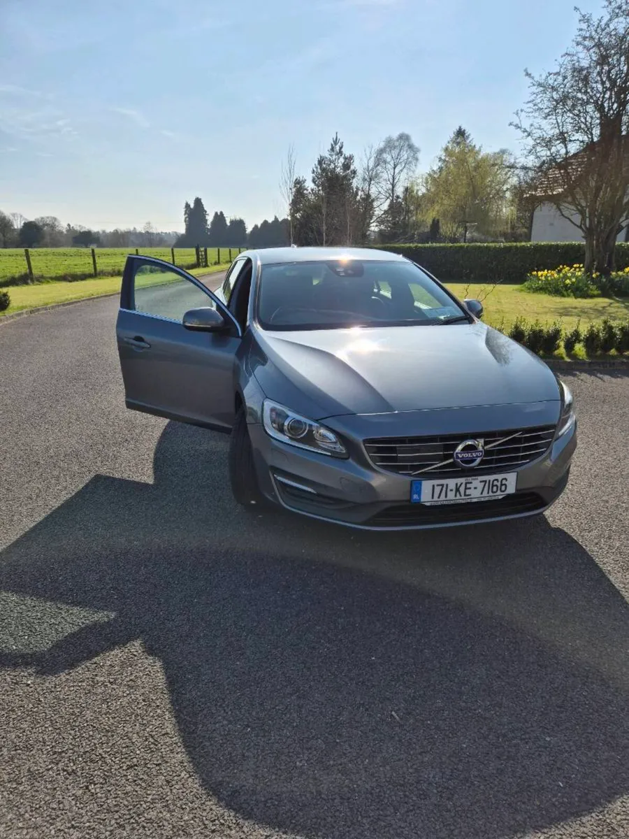 Volvo V60 2017 - Image 2