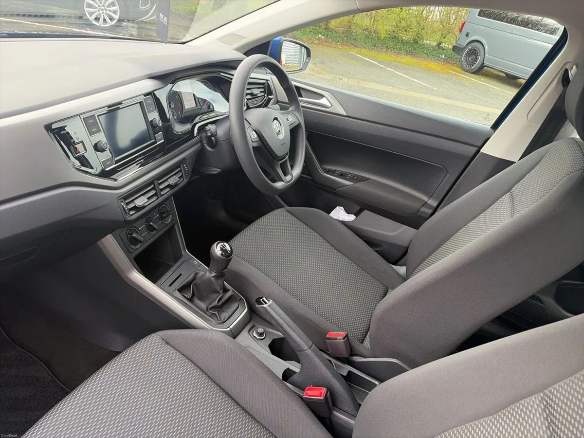 Volkswagen Polo TRENDLINE 1.0TSI 80HP MANUAL - Image 2