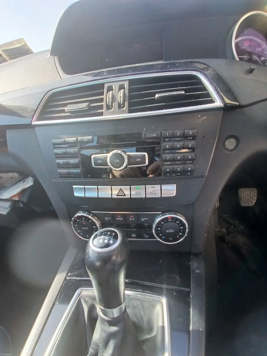 Mercedes-Benz C-Class 2014 - Image 2