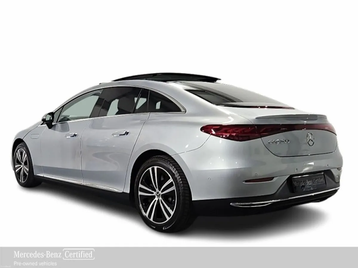 Mercedes-Benz EQE 300 with Panoramic Sunroof/Diamo - Image 3