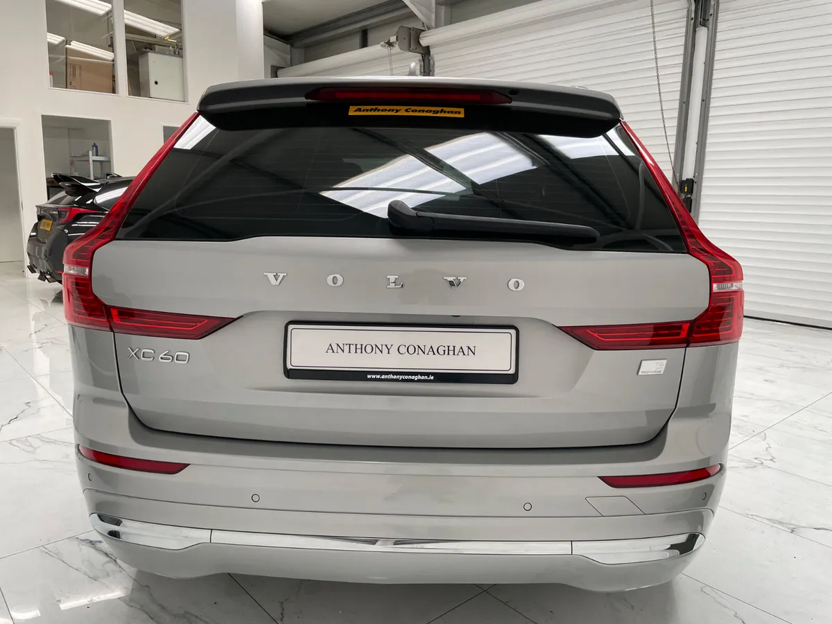 Volvo XC60 2023 - Image 4
