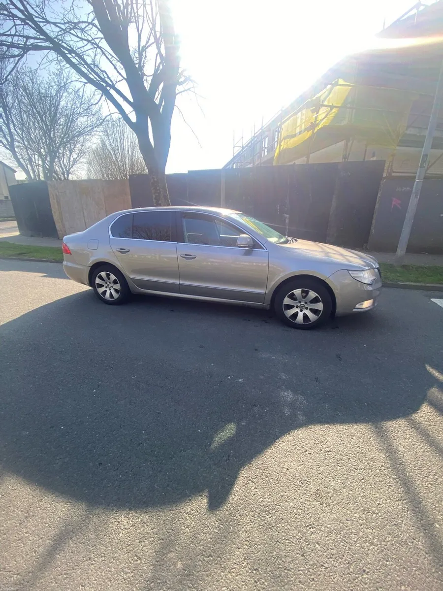 Skoda Superb 2010 1.9 TDI - Image 2