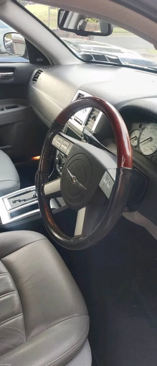 Chrysler' 300C - Image 2