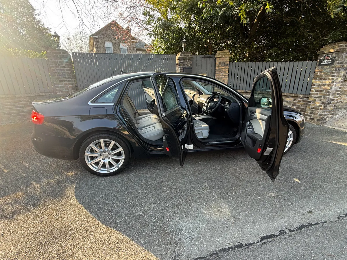 ✅ Automatic 136Km Grey Leather 2-Year Warranty t/b - Image 3