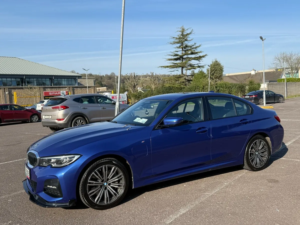 2019 BMW 330e Msport Full Service History - Image 4