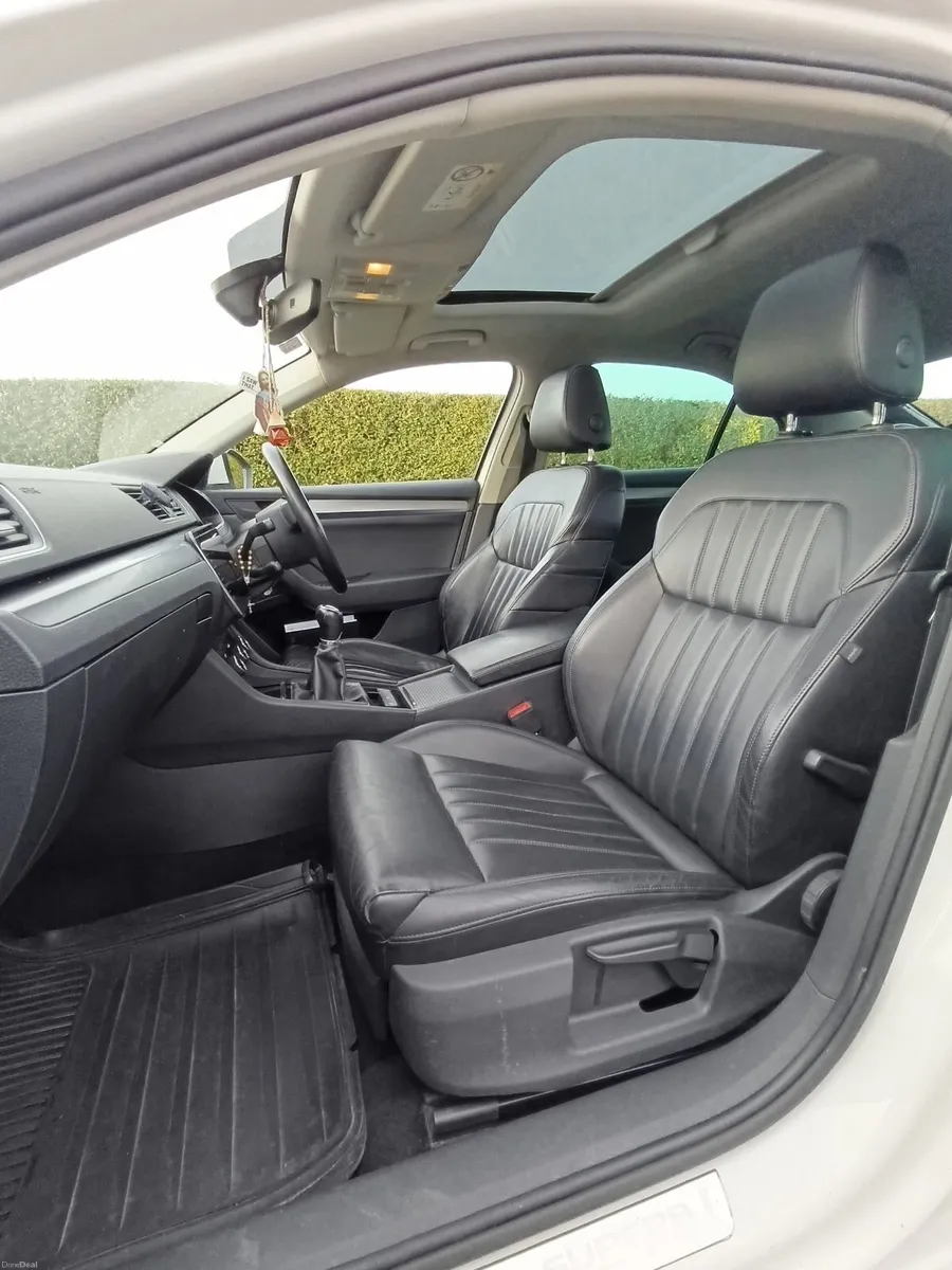 Skoda Superb pan roof - Image 2
