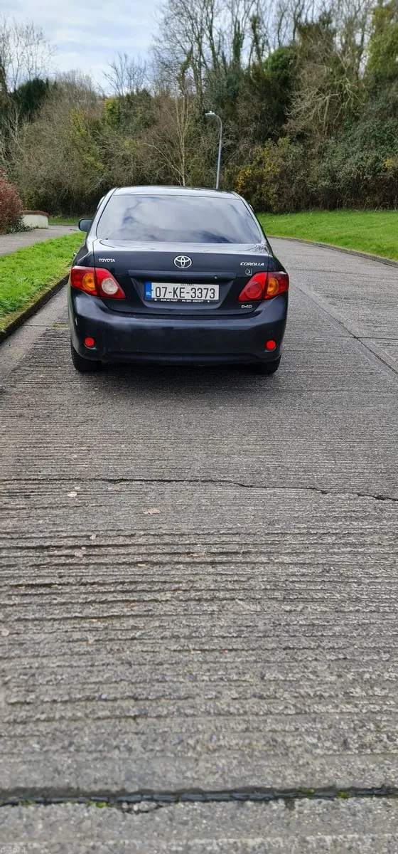 Toyota corolla - Image 2