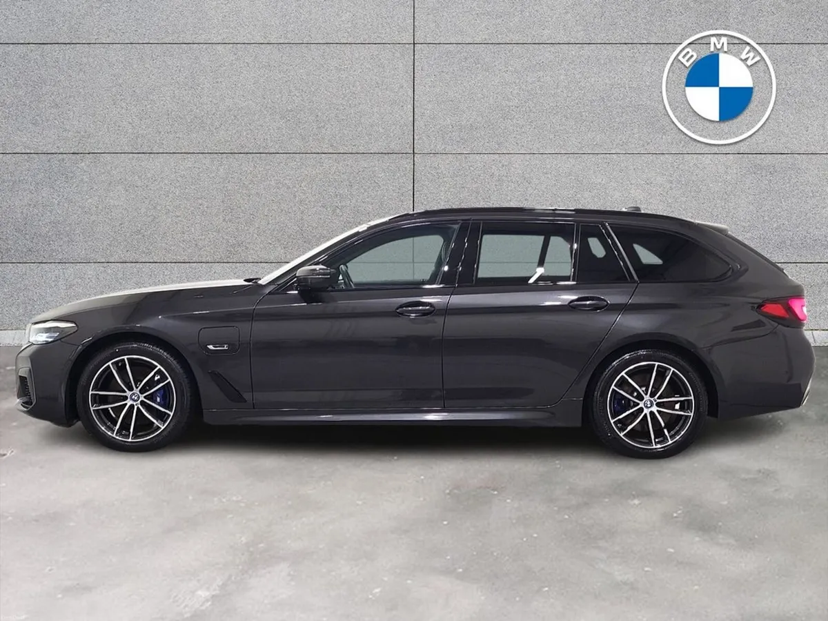BMW 5-Series 530e M Sport Touring - Image 4