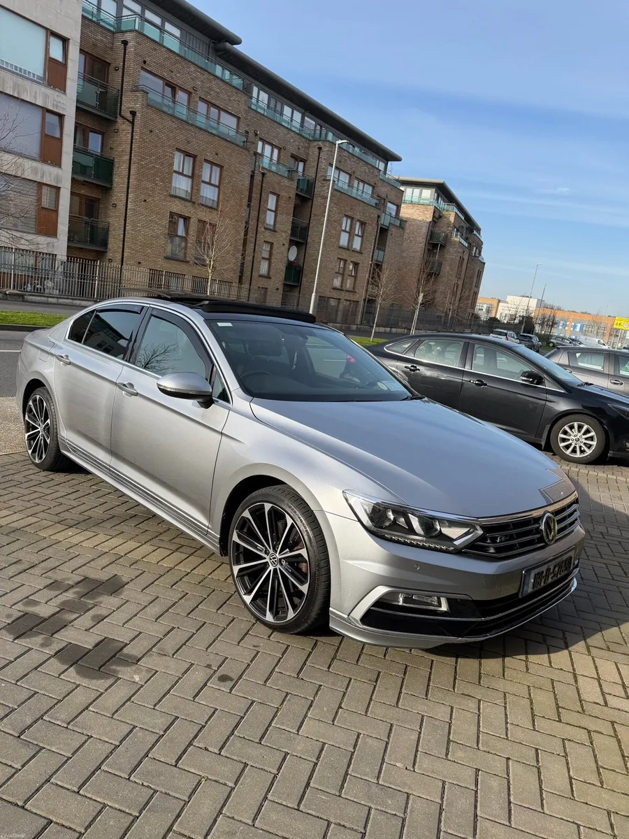 R-Line Volkswagen Passat - Image 1