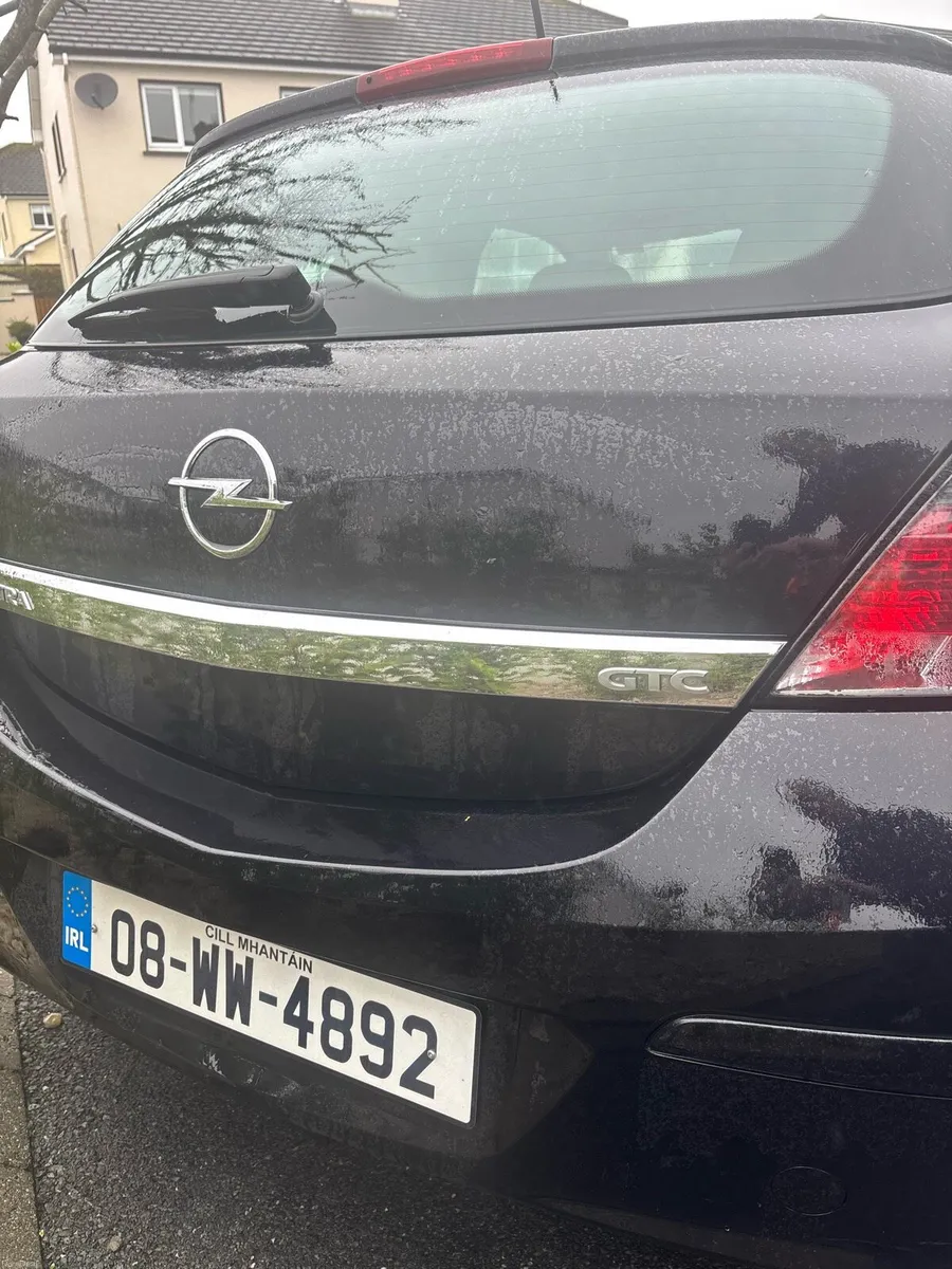 Opel Astra GTC - Image 1