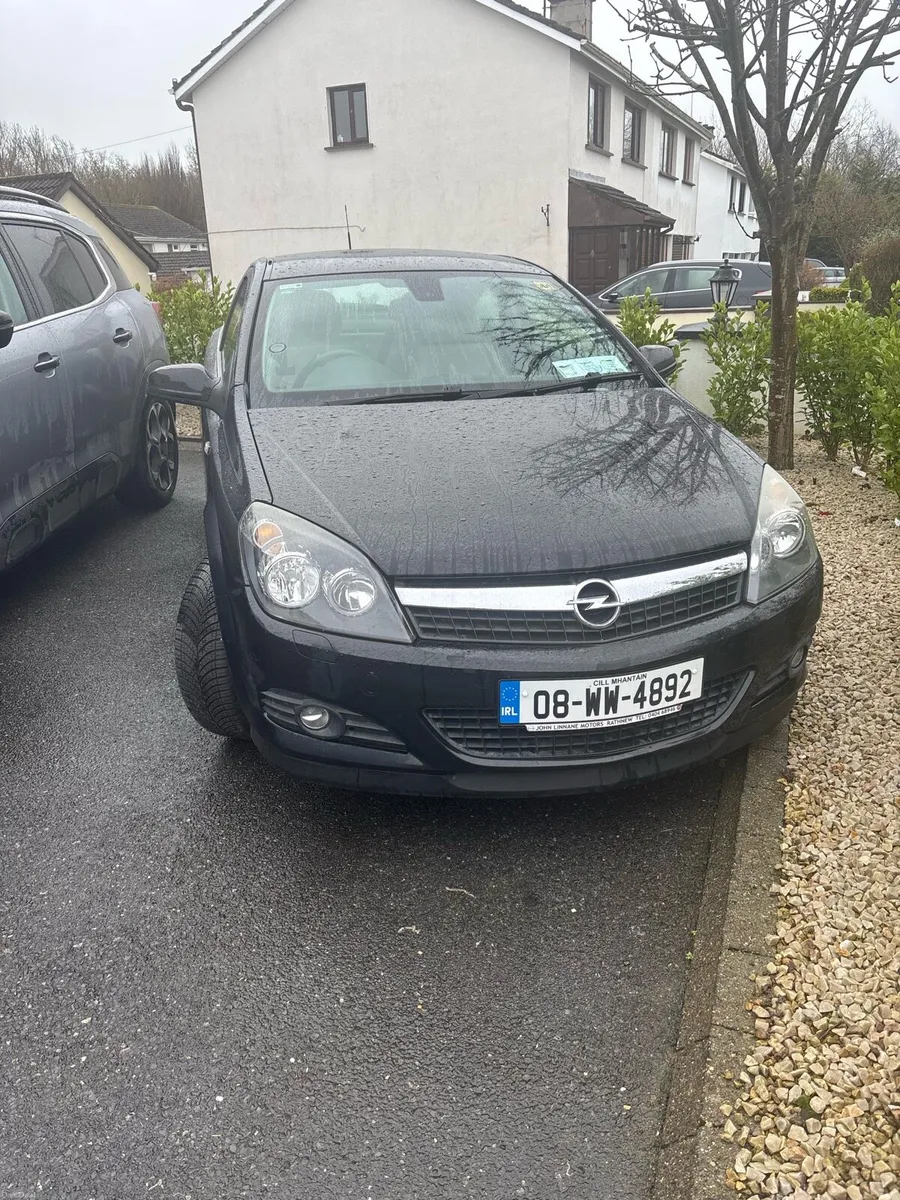 Opel Astra GTC Automatic - Image 1