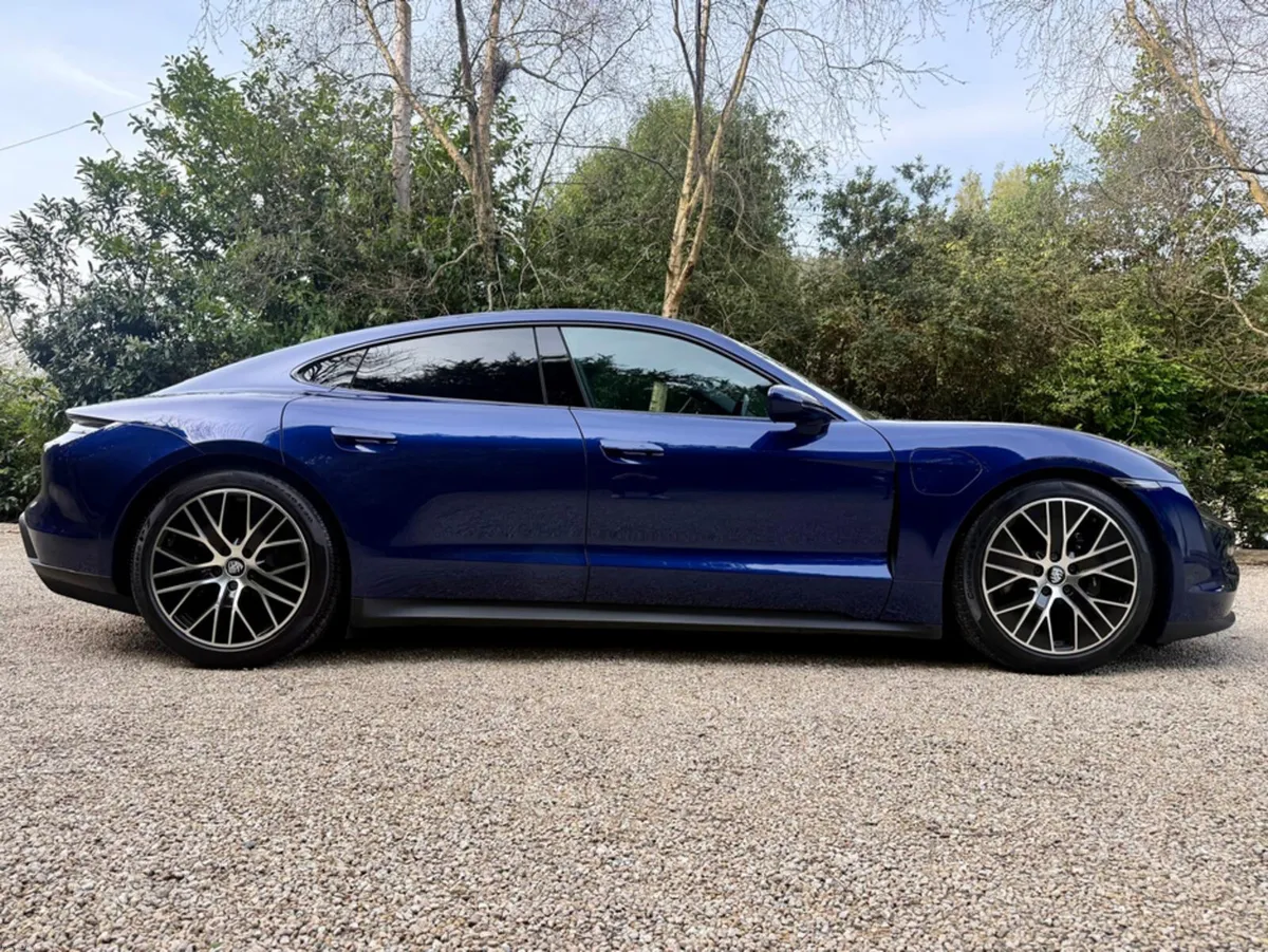 Porsche Taycan 4S *563 bhp…Performance Battery Plu - Image 2