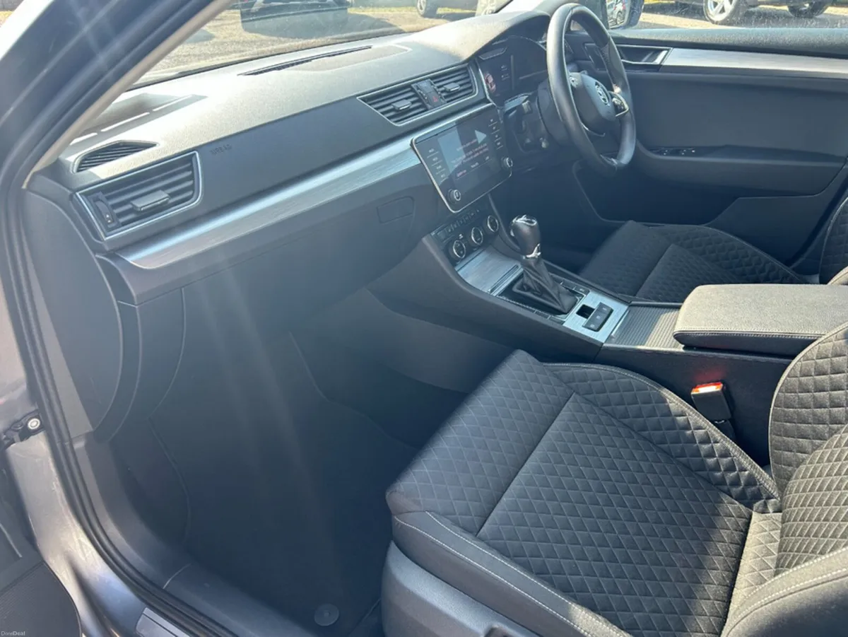 Skoda Superb AMBITION 2.0 TDI 150HP DSG 5DR AUTO - Image 4