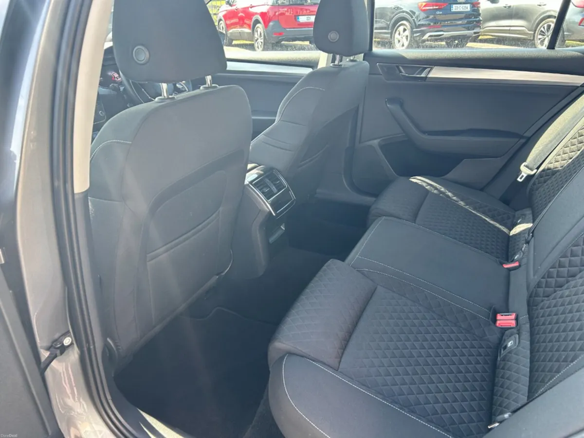2022 Skoda Superb AMBITION 2.0 TDI 150HP DSG AUTO - Image 6