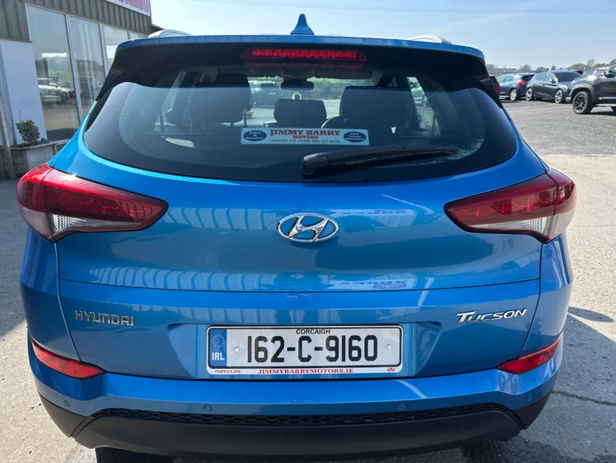 Hyundai Tucson 1.7 SE NAV BLD 116PS 5DR - Image 2