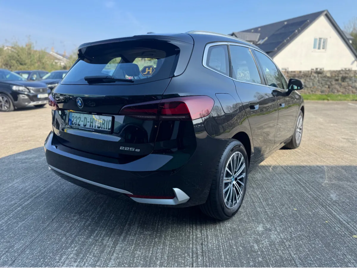 BMW 2-Series 225E LUXURY AUTO ACTIVE TOURER - Image 4