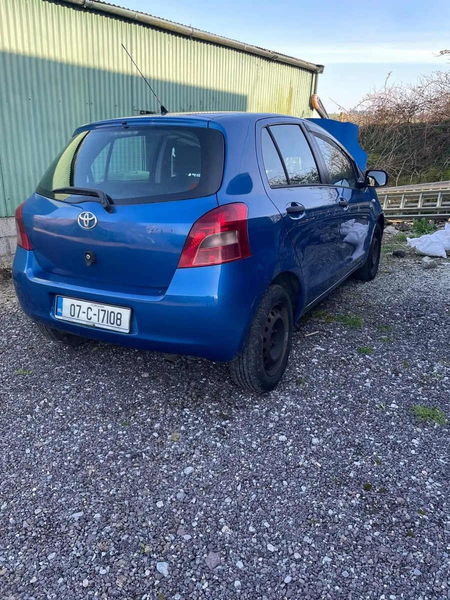 Toyota Yaris 2007 - Image 2