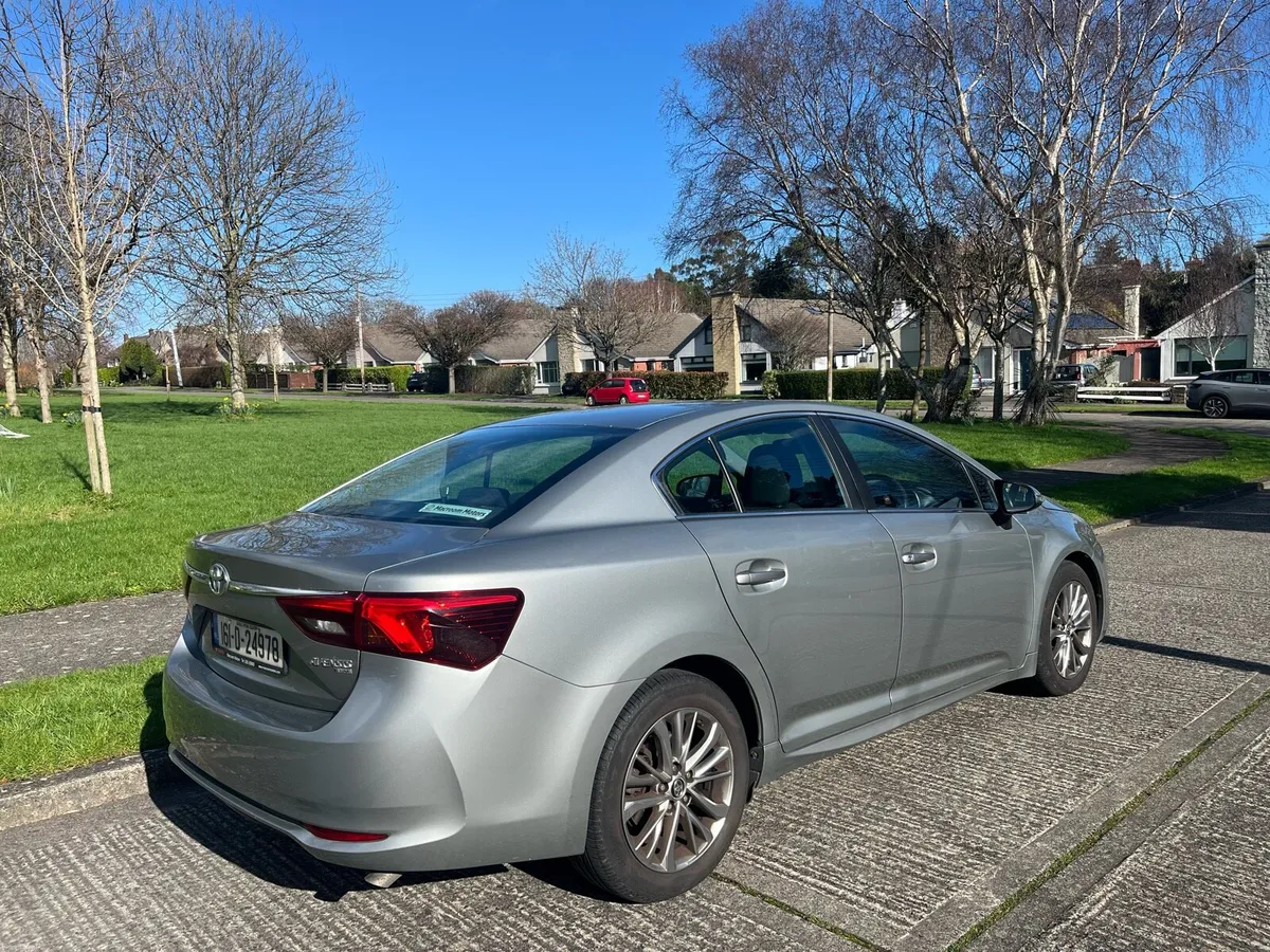 Toyota Avensis luna - Image 4