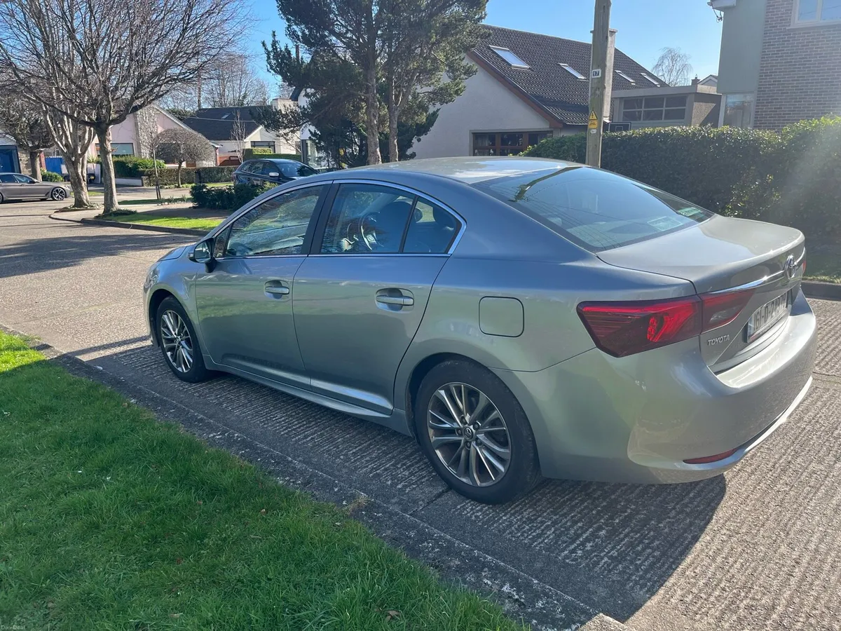 Toyota Avensis luna - Image 2