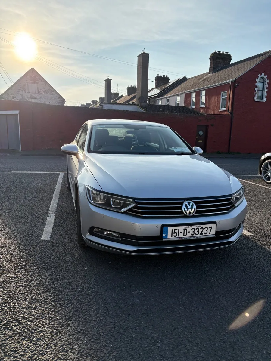 Volkswagen Passat 2015 *AUTOMATIC* - Image 1