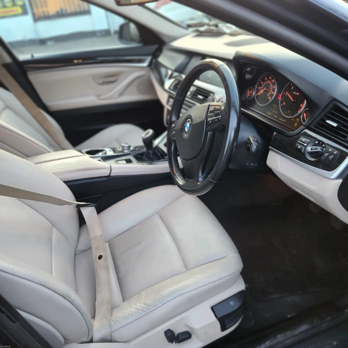 2011BMW 5-Series 520D new nct - Image 4