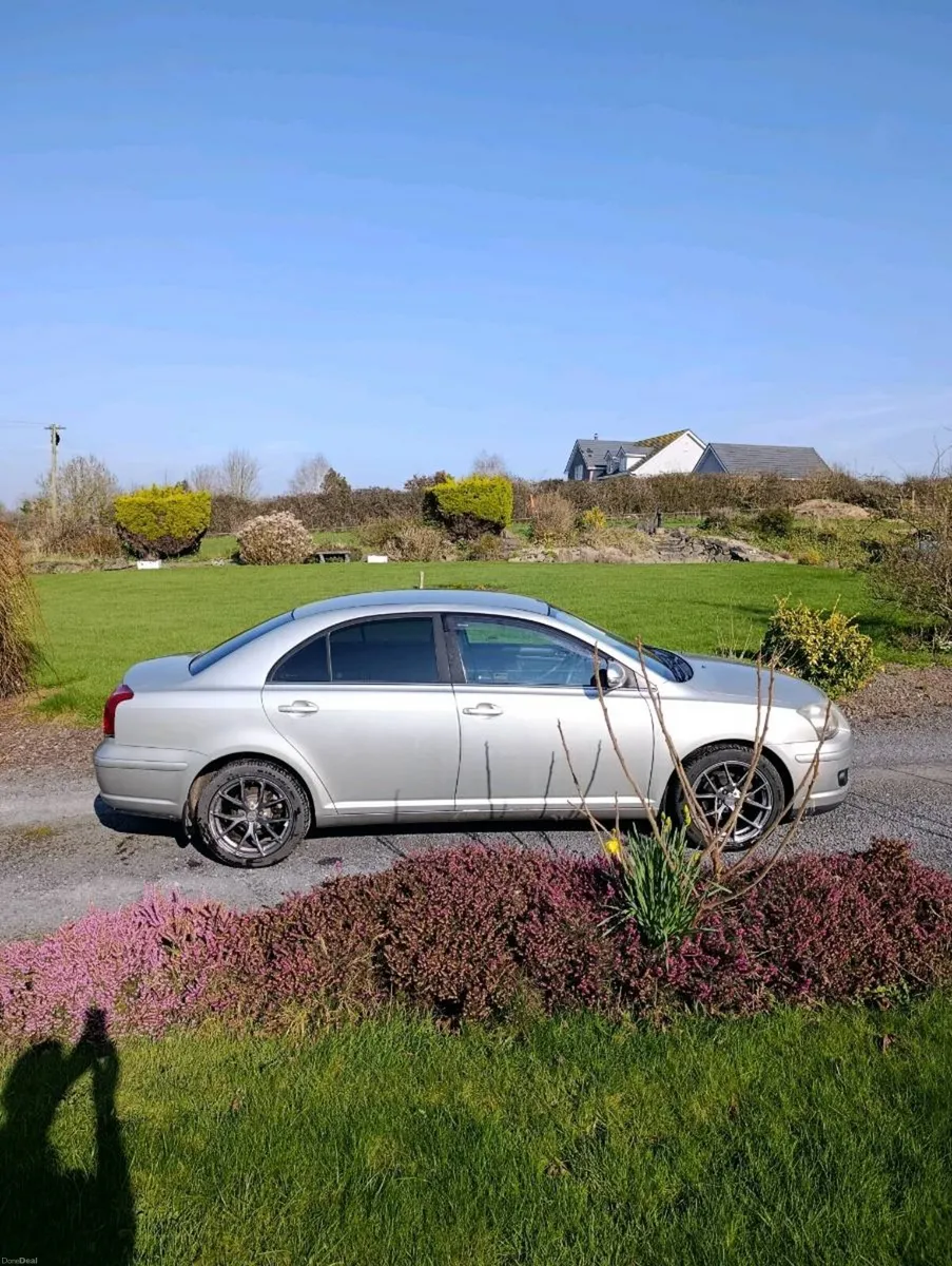 Toyota Avensis Luna - Image 4